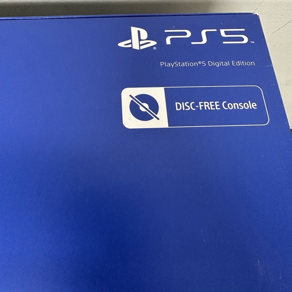 PS5 - Picture 2 of 7